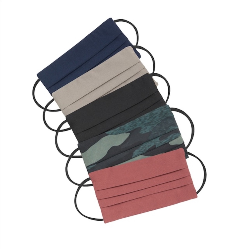 Athleta girls face masks (never been worn)